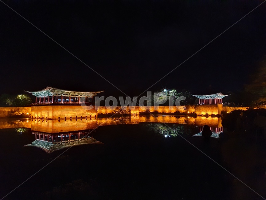 경주안압지야경,동궁과월지야경,안압지야경,안압지,동궁과월지,경주야경,건물,건축물,야경,밤,풍경,nightscape,night,landscape,랜드마크,landmark,tourist attraction,한국랜드마크,한국관광지,한국명소,korea landmark,korea tourist attraction
