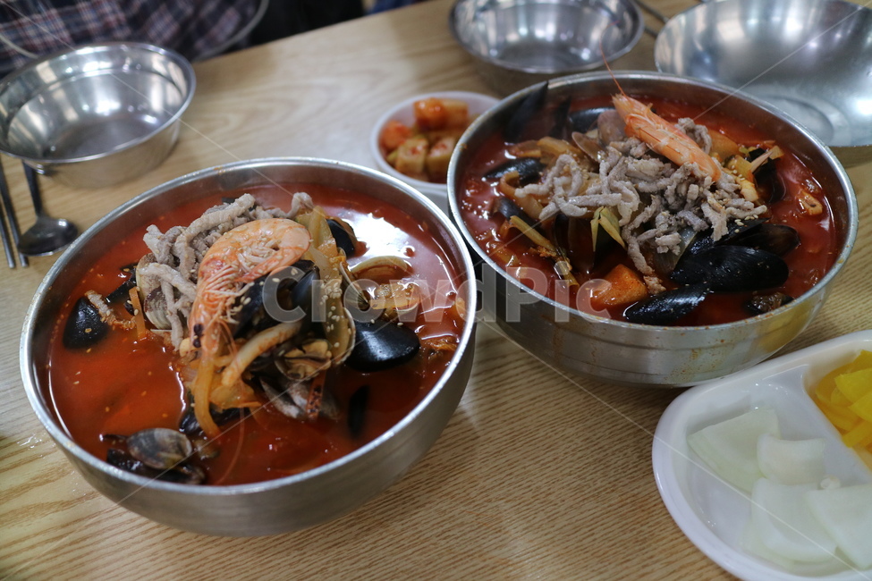 짬뽕,해물짬뽕,얼큰한,국,요리,안주,술안주,푸드,음식,해물요리,해물,홍합,매운음식,매운요리,음식,식재료,요리,food,cook,meal,dishes,food reserves