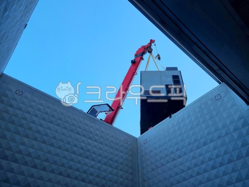 건설현장,산업현장,크레인,호이스트,인양고리,고리,인양로프,로프,크레인줄,슬링벨트,슬링로프,constructionsite,industrialsite,crane,hoscist,liftingloop,loop,liftingrope,ropes,craneline,slingbelt,slingrope,와이어로프,wirerope,건물,building,건설크레인,constructioncrane,쇠사슬,사슬,철,쿠사리체인,체인,일제쿠사리,chains,steel,kusarichain,chain,japanesekusari,후크,hook