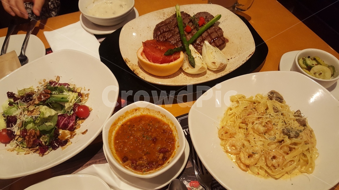 food,음식,eat,스테이크,파스타,샐러드,양식,steak,pasta