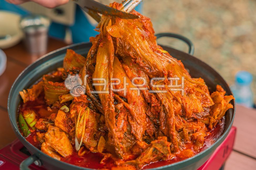 chicken,kimchi,Chicken doritang,chickensoup,spicy,Old paper,food,Korean food,spicyfood,spicy food,Dak bokkeumtang,koreanfood