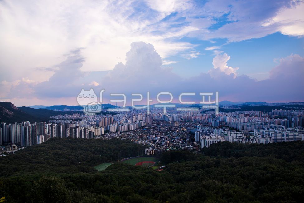 Seoul,Seoul view,Suraksan,Korean cityscape,Korean cityscape,city,landscape,nature,scenery,building,city,bird's eye view,apartment,real estate,townhouse,multi-family,mountain,park,Nowon-gu,Sanggye-dong,Junggye-dong,Hagye-dong,obse