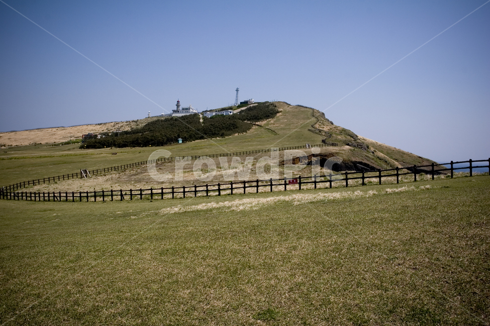하늘,들판,등대,제주도,우도,목책,울타리,자연,풍경,야외,가을,자연,풍경,nature,landscape,한국자연풍경,한국자연경관,korea nature landscape,등대,lighthouse,제주도,jeju,jeju island,outdoors,옥외,grassland,목초지,field,들