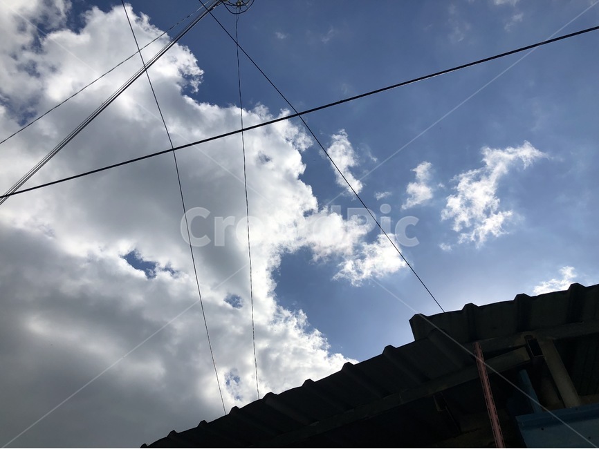 자연,nature,하늘,sky,구름,azuresky,utilitypole,전신주,outdoors,옥외,cloud,cloudy,시골,자연,풍경,nature,landscape,utility pole,azure sky,푸른 하늘