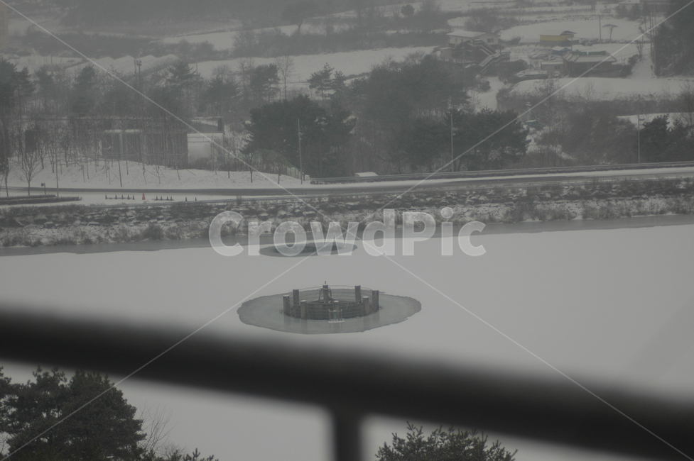 스키장,콘도,설경,베란다,난간,눈,아웃포커싱,겨울,계절,winter,season