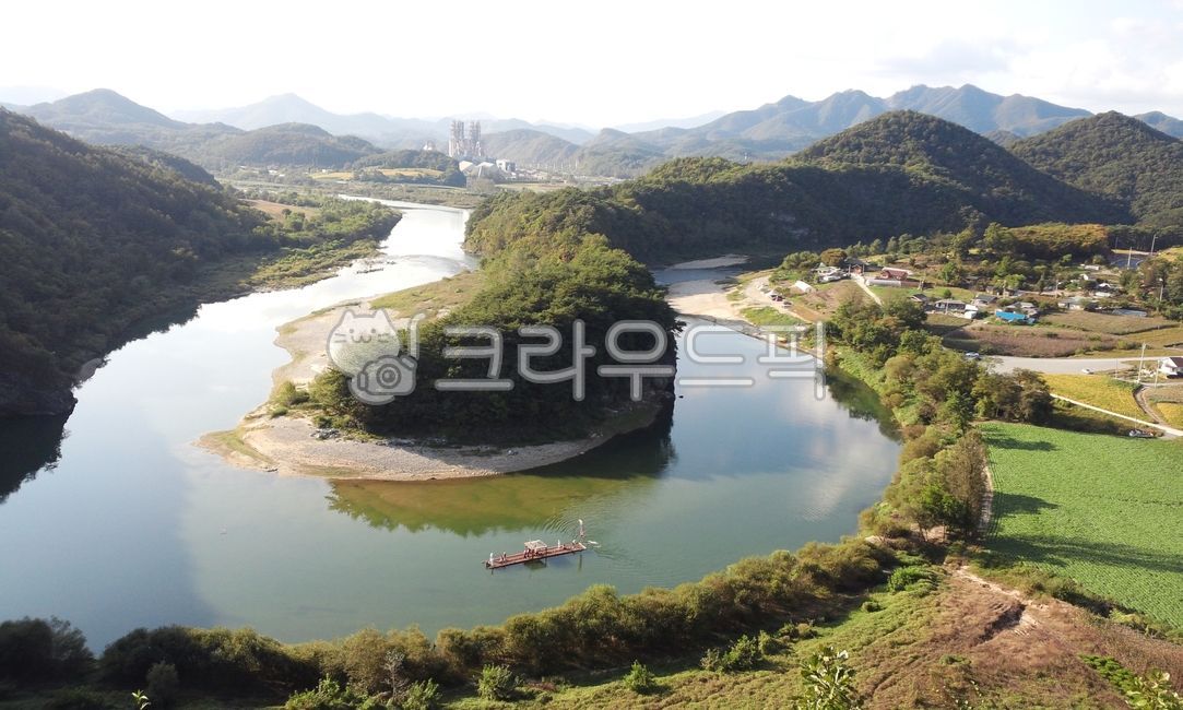 boatman,nature,raft,water,Gangwondo,Korean Peninsula Topography,mountain and stream,Korean Peninsula,river,lake