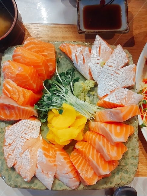 연어,연어회,회,salmon,rawfish