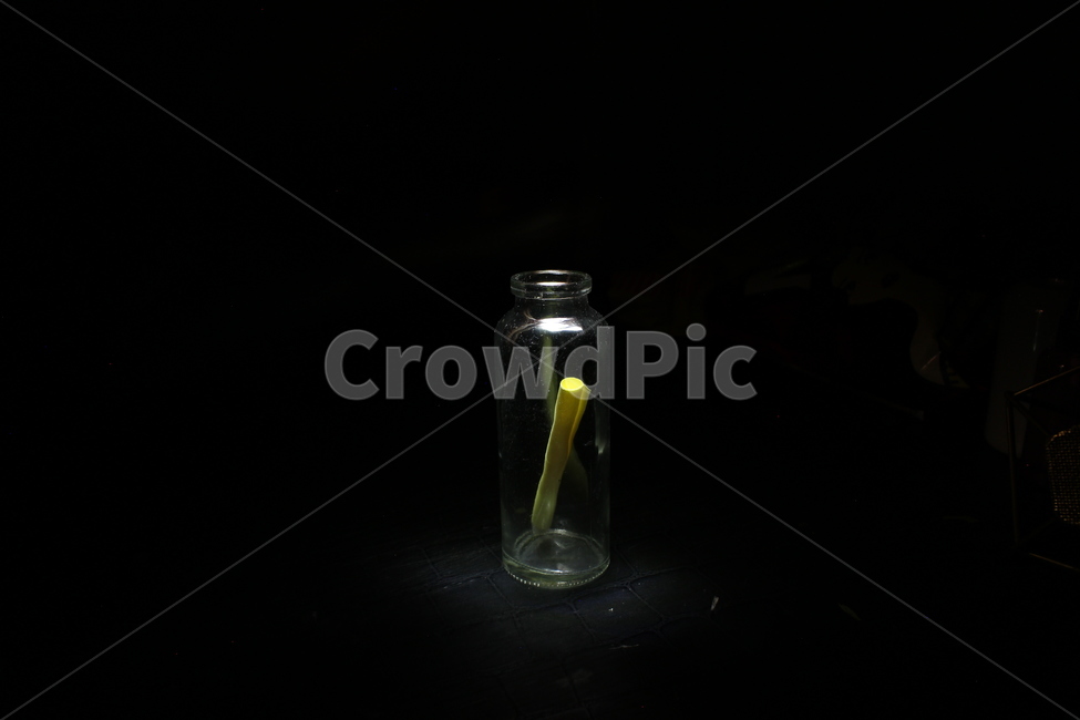 bottle,병,쪽지,포스트잇,유리병,라이트패인팅,사물,물건,오브젝트,thing,object,matter