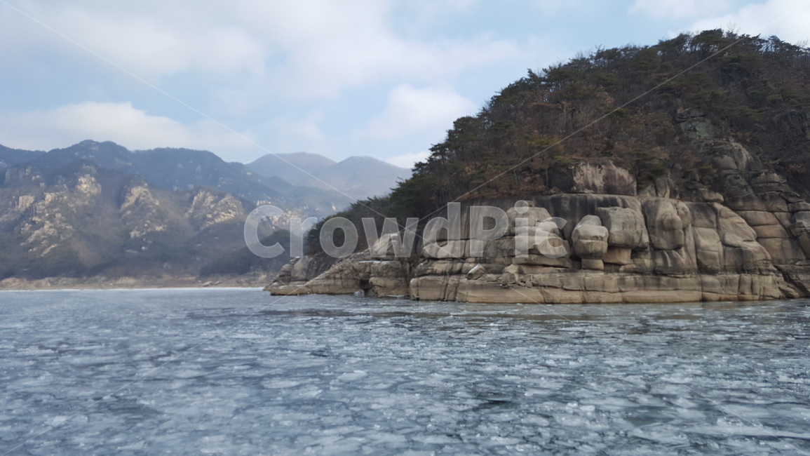 충주호,겨울충주호,얼음호수,단양팔경,눈내린충주호