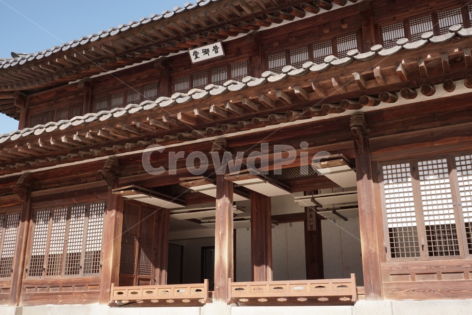 한국,한국적인,한국문화,한국전통,문화재,문화,전통,역사,한국역사,왕궁,궁궐,조선시대,조선왕조,유적,유적지,서울,korea,seoul,history,히스토리,킹돔,kingdom,동양,동양문화,아시아,asia,culture,건축,토목,한옥,지붕,기와,처마,풍경,landscpe,겨울,winter,culturalassets,덕수궁,석어당,한국전통,한국문화,korean traditional,korean culture,랜드마크,landmark,tourist attraction,한국랜드마크,한국관광지,한국명소,korea landmark,korea tourist attraction,건축물,건물외관,exterior,building,structure,architecture,construction