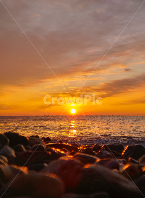 nature,자연,outdoors,옥외,dawn,붉은하늘,redsky,황혼,dusk,새벽,sunset,일몰,sky,조약돌,해돋이,바다,해변,태양,하늘,풍경