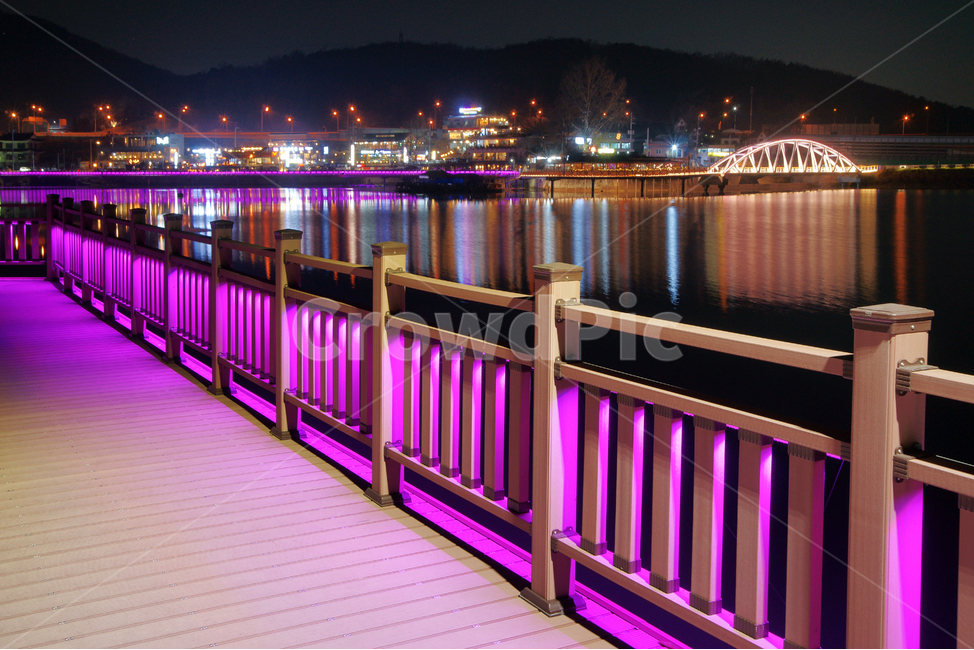 백운호수,호수,의왕,생태탐방로,탐방로,야경,조명,야경,밤,풍경,nightscape,night,landscape,건축물,건물외관,exterior,building,structure,architecture,construction,railing,난간,banister,handrail