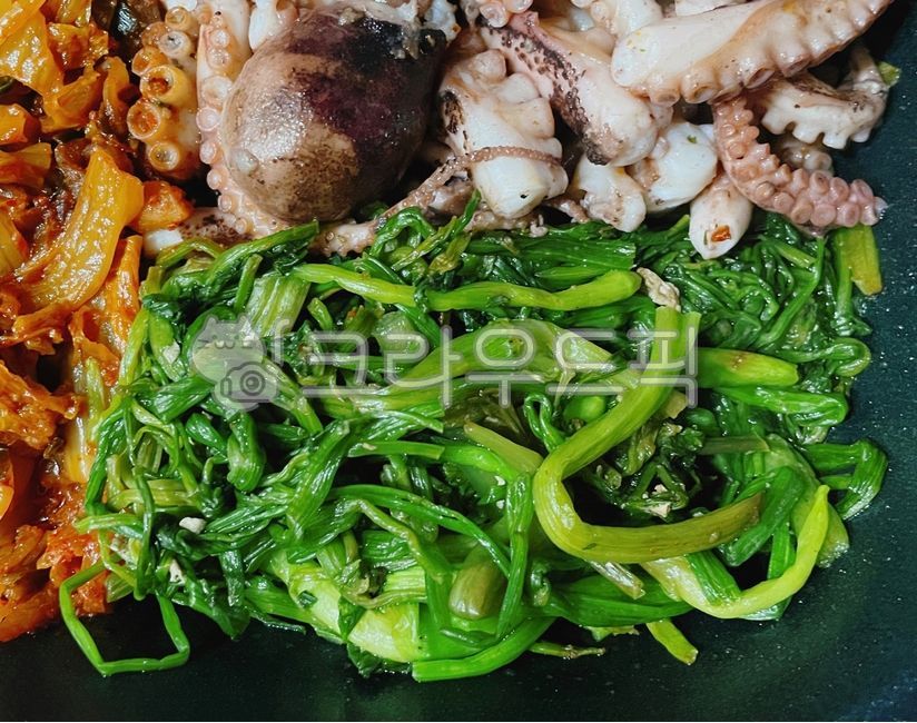 meal, Octopus roe, Webfoot octopus, water parsley, food - Authentic ...