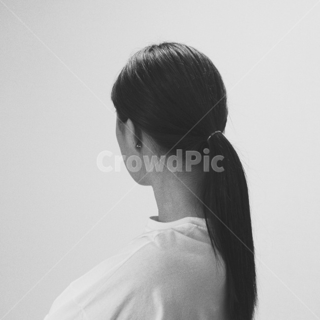 hair,머리,뒷모습,back,흑백,gray,blackwhite,명암,대비,사람,인물,인간,human,person,여성,여자,woman,female,lady,흑백,모노톤,monochrome,black and white