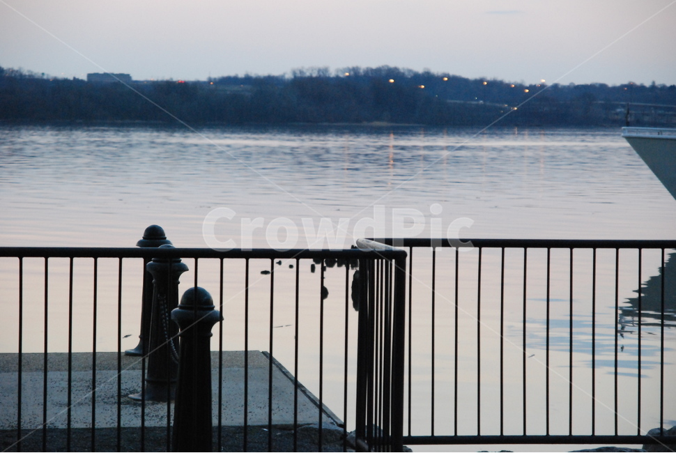 강,하늘,항구,배,정박장,저녁,겨울,river,sky,port,pier,dock,boat,evening,winter,그림자,shadow