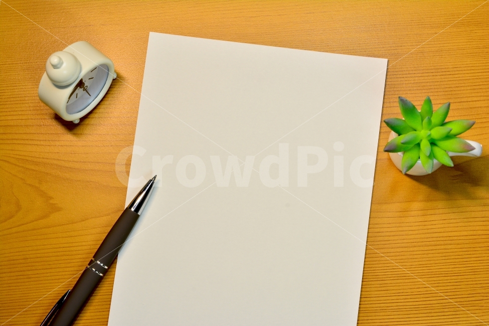 테이블,메모지,펜,나무,탁상시계,시안,디자인,디자이너,사보,카다로그,홈페이지,모바일,콘텐츠,마켓팅,출판,편집,뉴스레터,화이트,필기구,연필,메모,회의,미팅,업무,사무실,책상,배경,바탕,백그라운드,팝업,광고,잡지,표지,내지,미니,화분,식물,화초,자판,숫자,한글,메모장,베이지,심플,깨끗한,이미지,비주얼,브라운,갈색,그린,초록,비즈니스,오피스,문구,작은,브로셔,일기장,기록,적다,쓰다,sns,ebook,table,office,pen,keyboard,note,postit,사물,물건,오브젝트,thing,object,matter,연출,컨셉,콘셉,direction,concept,학용품,문구류,사무용품,school supplies,stationery,office supplies,비즈니스,사업,business,service,work