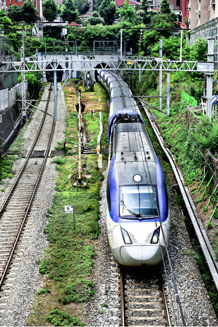 충정로철길,무궁화호,새마을itx호,ktx,경의중앙선,철도,철길,서울,충정로역,육교철길,서울풍경,기차,충정로,교통,교통수단,traffic,transportation