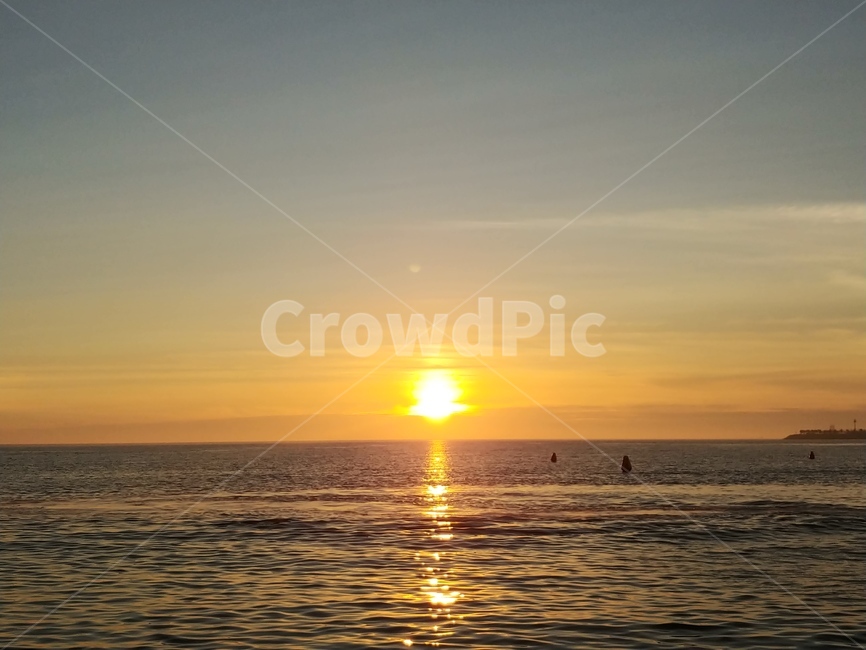 바다,을왕리,여름,일몰,노을,해수욕장,을왕리해수욕장,sea,beach,summer,모래사장,파도,해변,인천,인천바다,감성,풍경,배경,배경화면,빛비침,비침,그림자,고독한,잔잔한