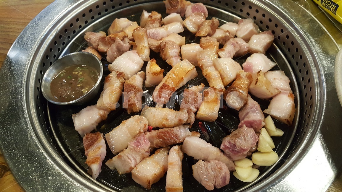 삼겹살,고기,음식,멜젓,밥,안주,불판,grilledfork,grilledforkbelly,meat,food,saltedanchovy,meal,식사