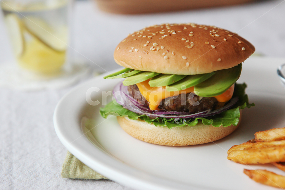 avocado,bread,onion,food styling,food style,plate,hamburger,Burger,patty,food stylist,French fries,meat,Plating,handmade burger