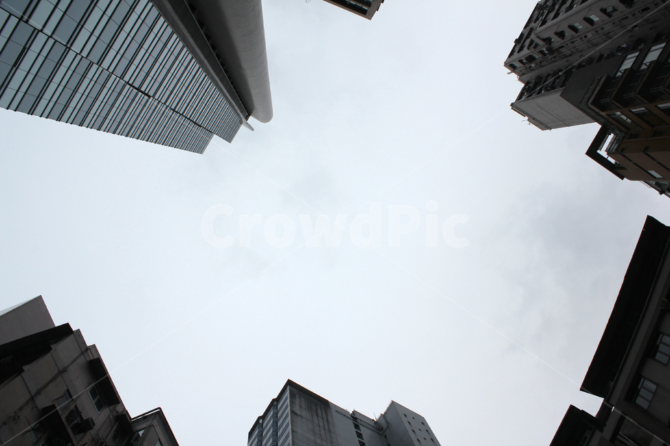 로우앵글,로우,빌딩,건축,아파트,홍콩,아시아,중국,건물,오래된,낡은,높은,고층빌딩,고층,어두운,소호,센트럴홍콩,도시,도심,로우뷰,회색,다크,건축물,건물외관,exterior,building,structure,architecture,construction