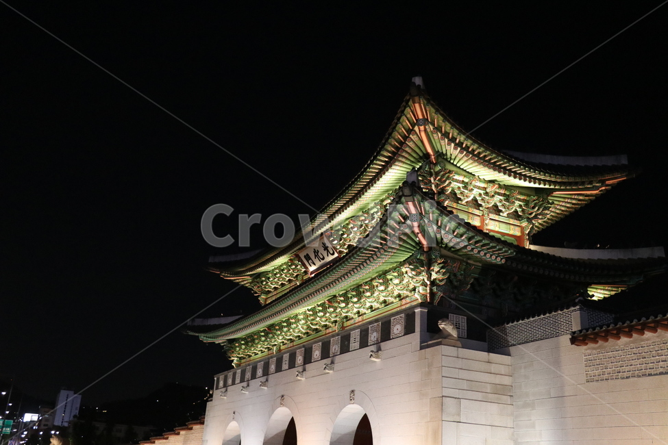 경복궁,야간개장,광화문,야경,한국전통,한국,전통,한옥,밤,빛,어둠,건물,문,야경,밤,풍경,nightscape,night,landscape,한국전통,한국문화,korean traditional,korean culture,랜드마크,landmark,tourist attraction,한국랜드마크,한국관광지,한국명소,korea landmark,korea tourist attraction,건축물,건물외관,exterior,building,structure,architecture,construction,pagoda,탑,shrine,신사,worship,예배