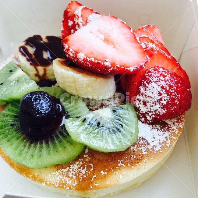 팬케이크,딸기,키위,바나나,블루베리,슈가파우더,시럽,초코,초코시럽,banana,pancake,apancake,strawberry,kiwi,blueberry,zuccheroavelo,syrup,chocolatesyrup,음식,food,dessert,디저트,브런치,brunch