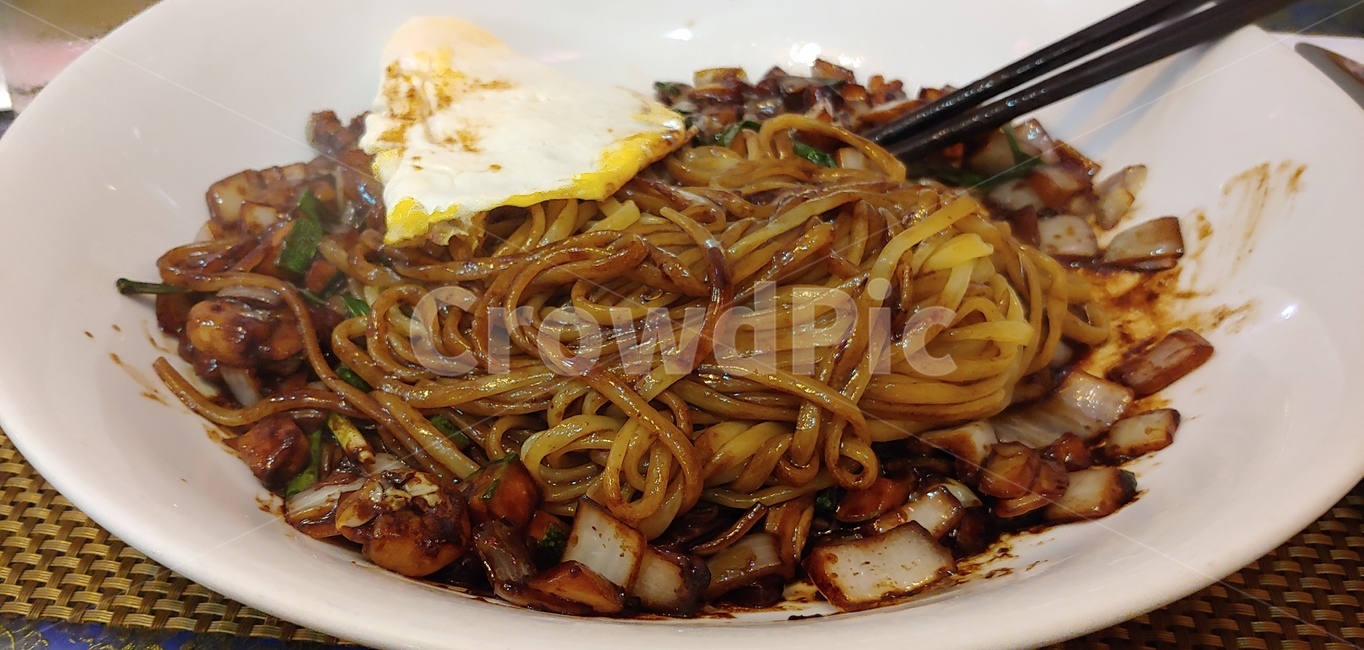 food,음식,noodle,국수,pasta,파스타,자장면,짜장면,중국집,젓가락,계란,black,요리,맛있는