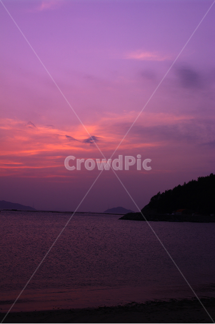 노을,sunset,일몰,파도,섬,바다,풍경,해안,하늘,구름,자연,풍경,nature,landscape,outdoors,옥외,dusk,황혼,sky,dawn,새벽,red sky,붉은 하늘