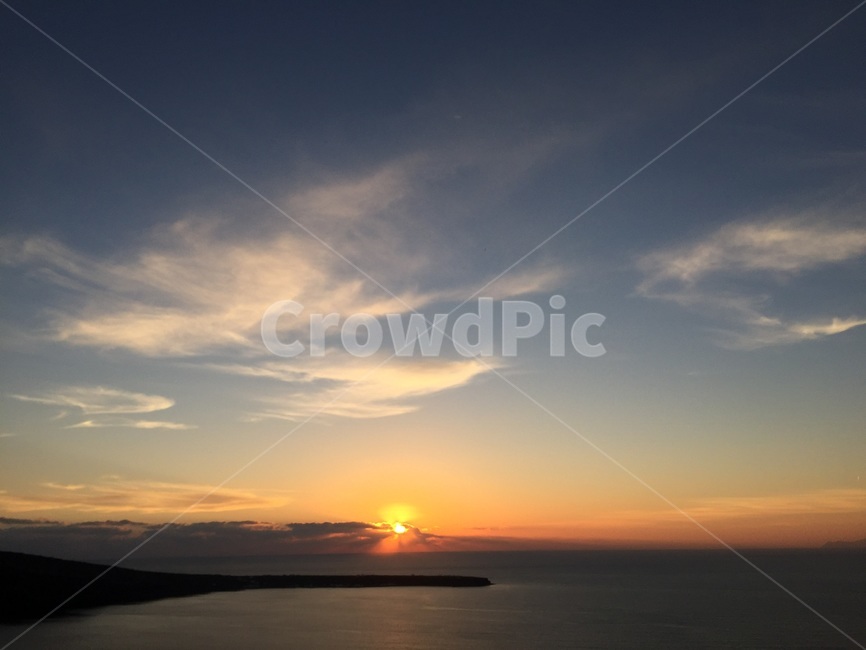 바다,노을,바닷가,해질녘,구름,자연,풍경,nature,landscape,outdoors,옥외,dusk,황혼,sunset,일몰,dawn,새벽,sky,하늘,red sky,붉은 하늘