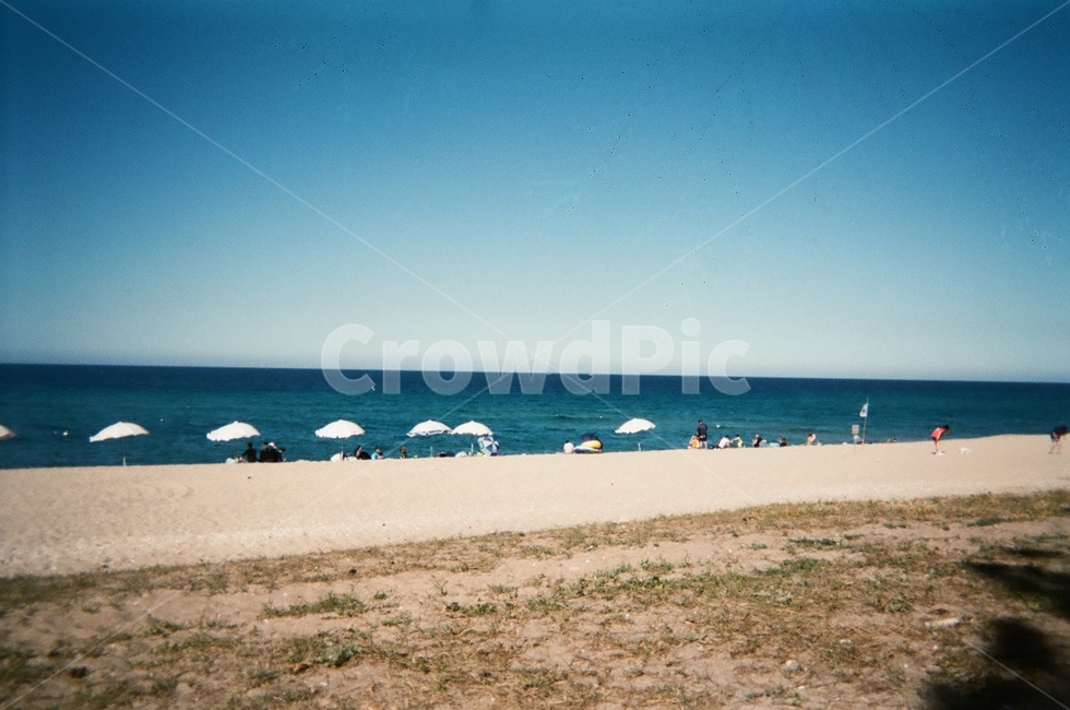 해변,필름사진,강릉,바닷가,해수욕장,푸른,편안한,여름,계절,summer,season,자연,풍경,nature,landscape,해변,바다,beach,sea,여행,휴가,traveling,vacation,trip,감성,sensible,feeling,outdoors,옥외,ocean,대양,water,물,shoreline,해안선