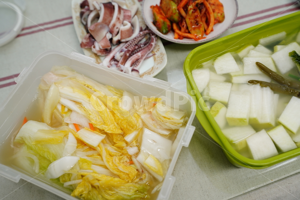 배추,물,물김치,한국,음식,푸드,반찬,채소,야채,전통,식사,먹거리,음식,식재료,요리,food,cook,meal,dishes,food reserves,한식,한국음식,한국요리,korean food,korean dishes,korean meal,korean cook