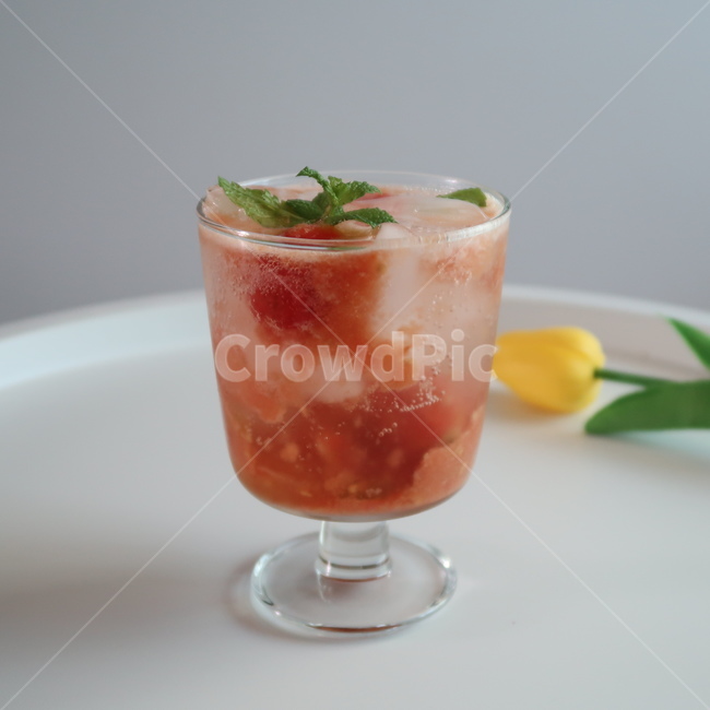 vase,jar,토마토에이드,에이드,탄산수,음료수,beverage,ade,food,red,예쁜,홈카페,카페,마실것,음주,칵테일,drink,cocktail,alcohol,소품,음료수,drink,beverage