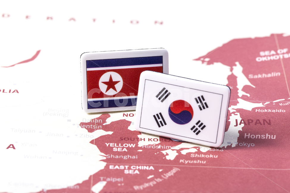 대한민국,북한,한민족,민족,국기,flag,통일,하나,아시아,근접촬영,컨퍼런스,충돌,대립,위기,문화,민주주의,독재,외교,경제,정부,korean,map,국적,북쪽,애국심,평화,대통령,공화국,남쪽,회담,화합,정치,정상회담,기호,휴전,전쟁,세계,태극기,지도,국가,해외,외국,세계,foreign,oversea,world,비즈니스,사업,business,service,work,연출,컨셉,콘셉,direction,concept