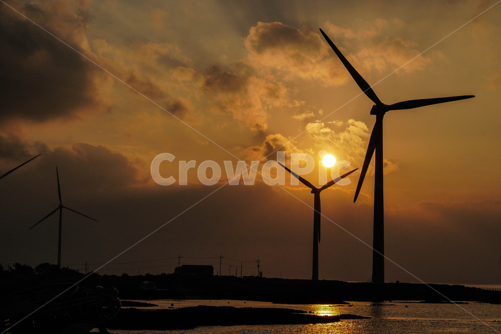 제주도,바다,풍차,노을,일몰,해안도로,하늘,태양,산업,industry,industrial,에너지산업,energy industry