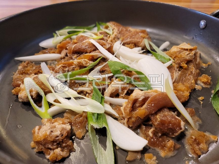 Stirfried pork,Grilled meat,Stirfried meat,Pig Bulbaek,pork,seasoned meat