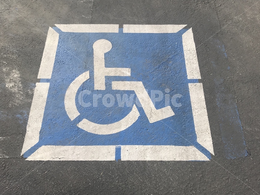 장애인주차장,장애인,장애인표시,장애,파란,파란페인트,장애인전용주차장,asphalt,아스팔트,handicap,disable,parking,parkinglot,disablesign,미국주차