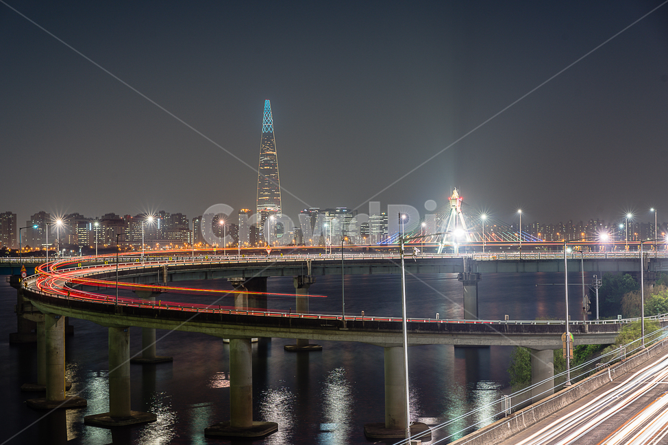 광진교,롯데타워,밤,야경,한강,다리,도로,불빛,도시,궤적,night,nightview,river,bridge,city,교통,traffic,야경,밤,풍경,nightscape,night,landscape,한국도시풍경,한국도시경관,korea cityscape