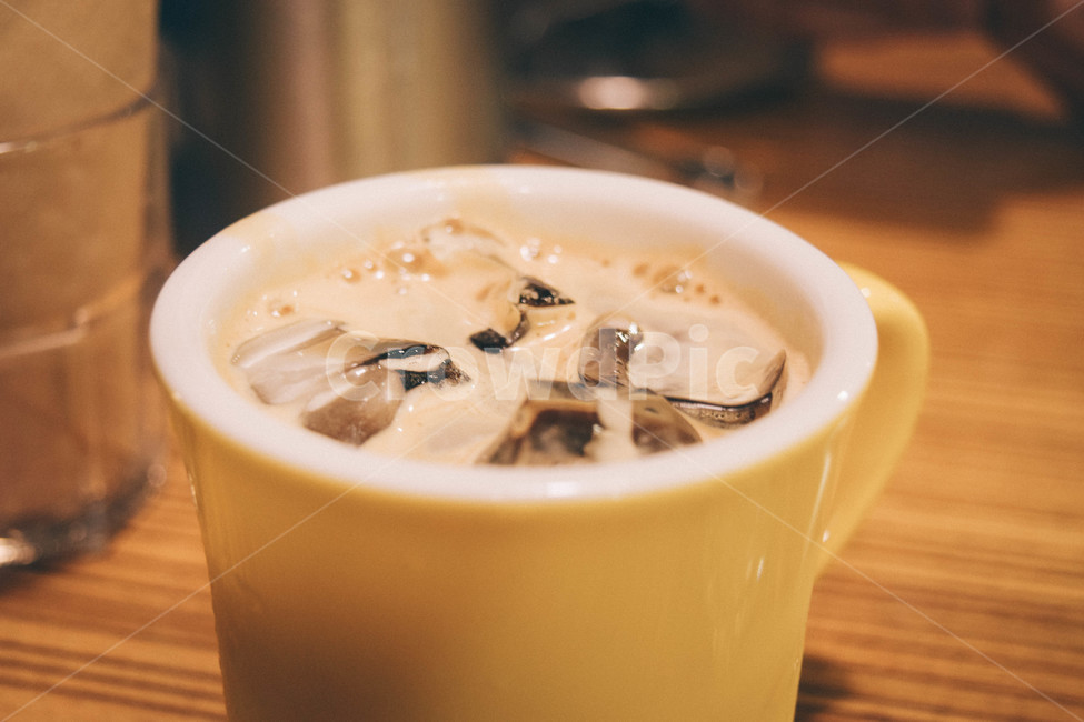 카페,커피,아이스아메리카노,아메리카노,coffee,cafe,ice,감성적인,coffeeshop,커피,카페,coffee,cafe,감성,sensible,feeling