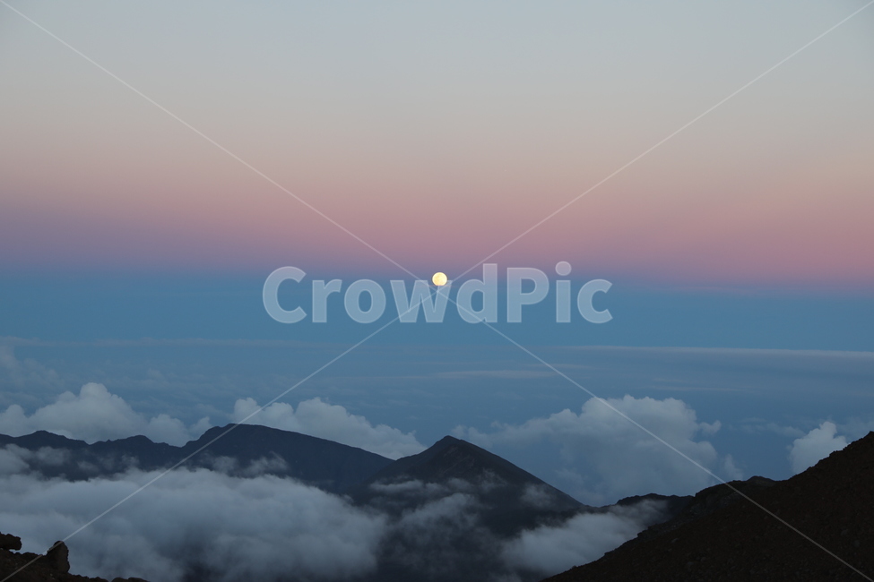 하와이,산,달,풍경,대자연,구름,자연,풍경,nature,landscape,색깔,색상,색채,색감,color sense,color sensitivity,feeling of color,outdoors,옥외