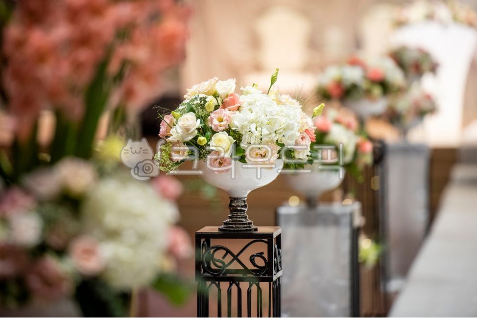 bouquet,flower arrangement,Wedding ceremony,flowerbouquet,flower,flowerarrangement,marriage,rose,wedding,wedding hall