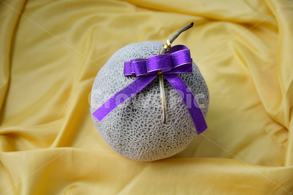멜론,메론,과일,열매,열대과일,박스,리본,보자기,박과,melon,fruit,food,plant,ribbon,box,음식,식재료,요리,food,cook,meal,dishes,food reserves,과일,열매,fruit