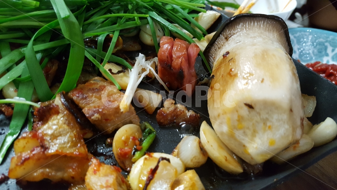 버섯,삼겹살,부추,고기,새송이버섯,음식,식재료,요리,food,cook,meal,dishes,food reserves,육류,고기,meat,한식,한국음식,한국요리,korean food,korean dishes,korean meal,korean cook