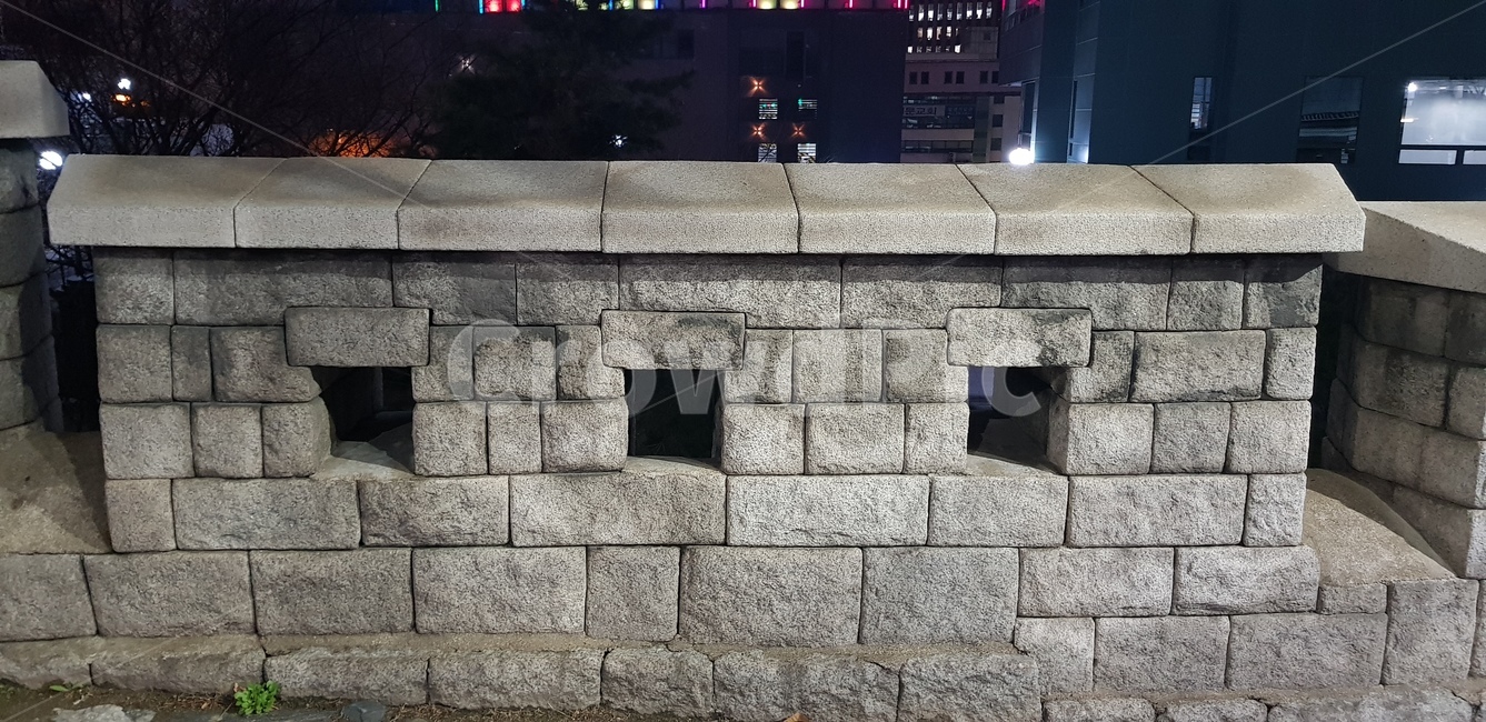 성벽,돌담,저녁성벽,돌벽,남산성벽,야경,밤,풍경,nightscape,night,landscape,건축물,건물외관,exterior,building,structure,architecture,construction