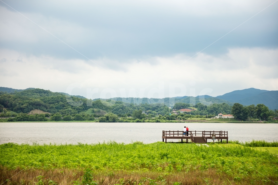 물의정원,공원,휴식,산책,여유,호수,강,양평,자연,풍경,nature,landscape,사람,인물,인간,human,person,가족,패밀리,family,water,물,outdoors,옥외,bench,벤치