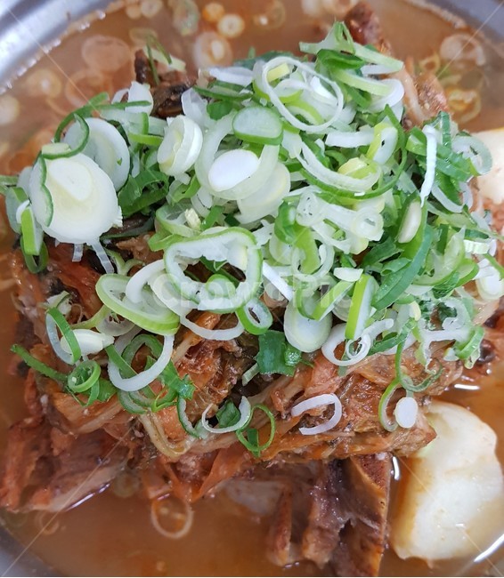 감자탕,뼈해장국,해장국,음식,맛집,음식사진,먹스타그램,오늘의메뉴,맛집추천,음식기록,일상기록,푸드스타그램,음식스타그램,미식,한끼식사,외식메뉴,집밥,요리사진,플레이팅,푸짐한한상,맛있는한끼,식사시간,맛집투어,먹방,식단관리,야식,점심메뉴,저녁메뉴,간식타임,푸드사진,일상공유,음식취향,한식양식,음식,식재료,요리,food,cook,meal,dishes,food reserves,한식,한국음식,한국요리,korean food,korean dishes,korean meal,korean cook