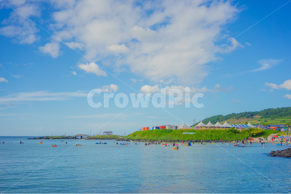 제주도,제주,바다,함덕,서우봉해변,해변가,해수욕장,하늘,여름,파란색,파랑,summer,sky,jeju,구름,자연,풍경,nature,landscape,land,땅,outdoors,옥외,water,물,ocean,대양,sea,shoreline,해안선