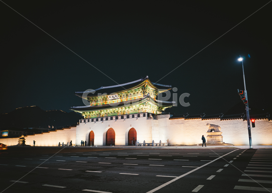 night view,korea,traditional building,Seoul night view,road name,Gwanghwamun,castle gate,construct,building,cultural festival