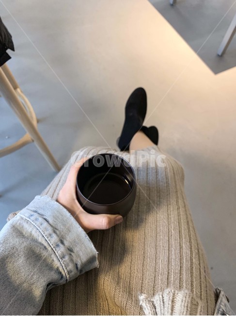 cafe,cup,커피잔,카페,커피,coffee,신체일부,몸,body