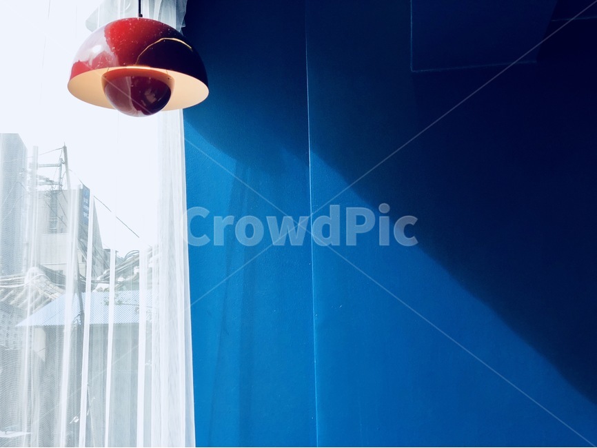 전등,커튼,파란색,블루,불빛,blue,인테리어,실내디자인,interior design